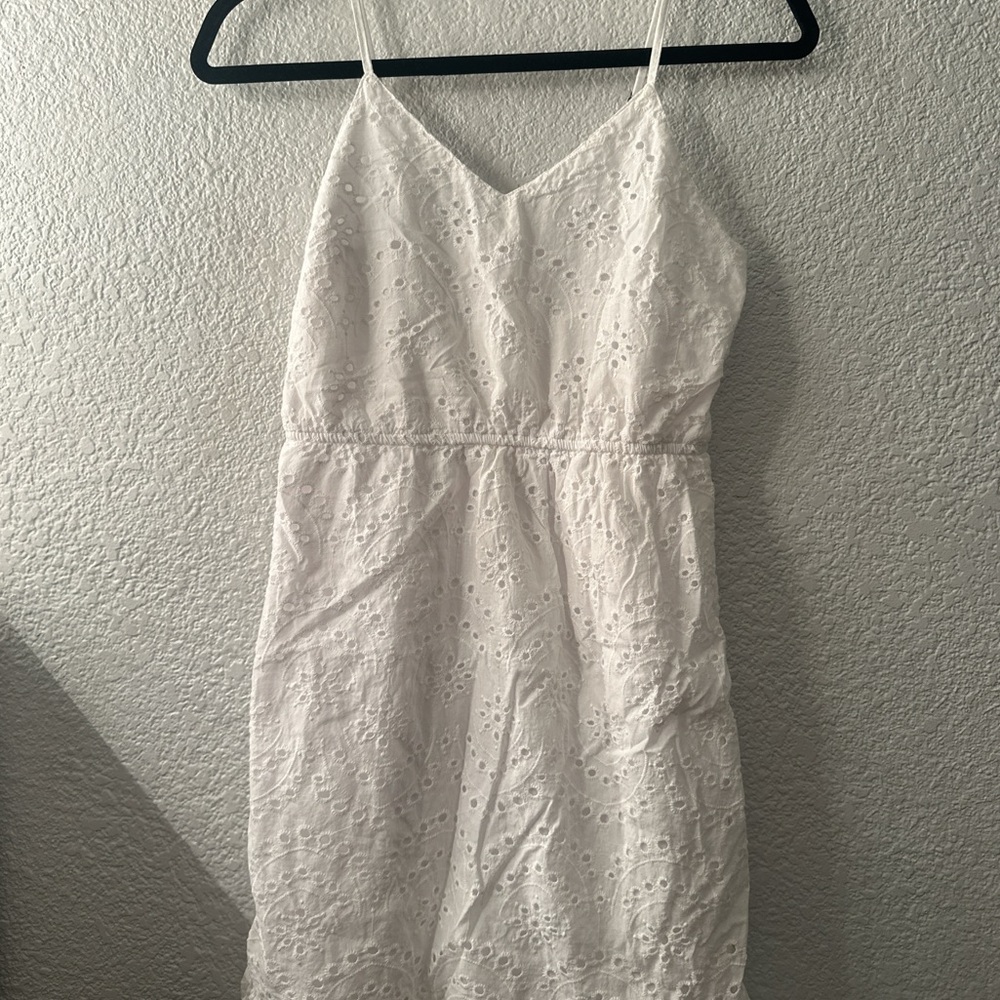 Small mid knee flowy white dress
